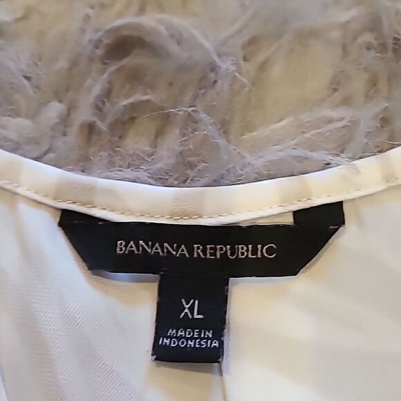 Banana republic womens white and tan zebra print‎ sleeveless polyester shirt - Picture 3 of 5